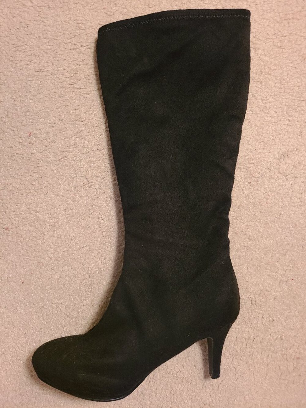 Black boots, 8.5